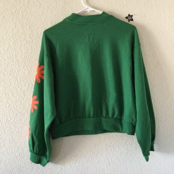 NWT sweater - Picture 2 of 2